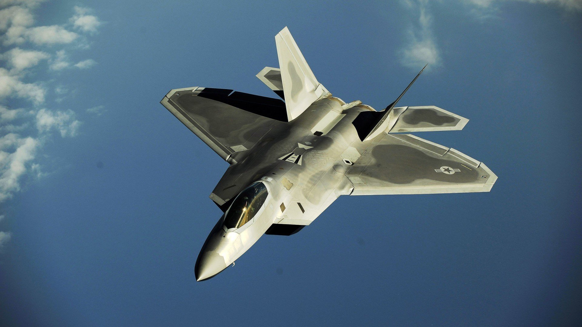 三秒内完成断球至射门成效显著，断球的时候可以碰到手吗